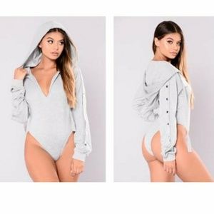 🛍💕Sydney V-neck hoodie bodysuit (grey)